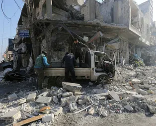 Suriyenin Türkiye sınırına 25 bin sivil daha göç etti