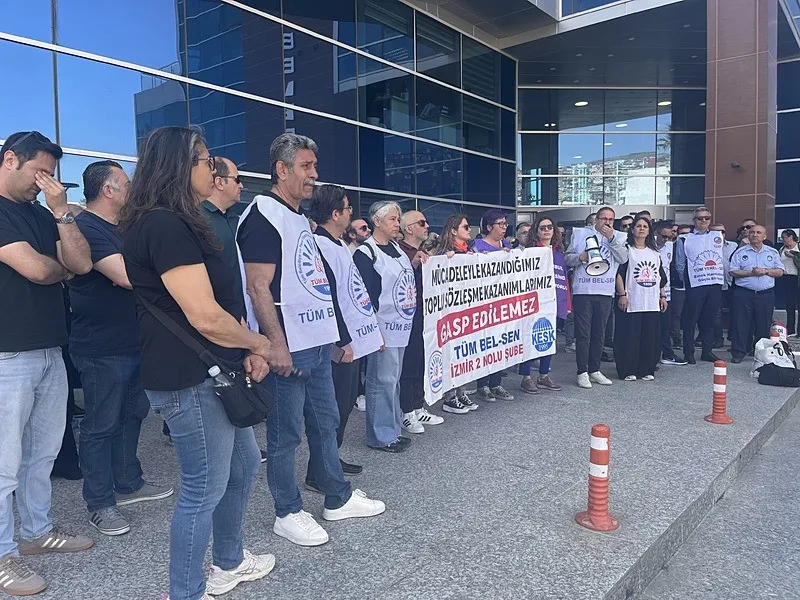 chpli-buca-belediyesinde-yine-eylem-haber-gelmezse-is-birakacagiz-1777376179435.jpeg CHP'li Buca Belediyesi'nde yine eylem: Haber gelmezse iş bırakacağız-4