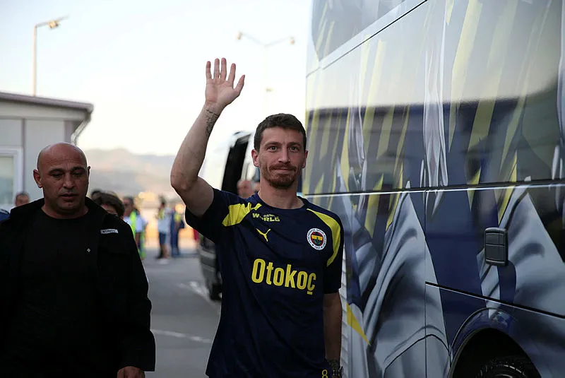 FENERBAHÇE TRANSFER HABERLERİ | Fenerbahçe'de 4 ayrılık birden! Şansı kullanamadılar - 17