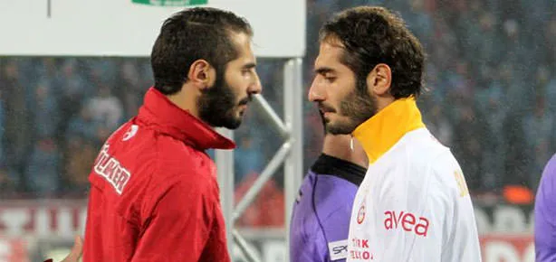 İkiz kardeşler karşı karşıya