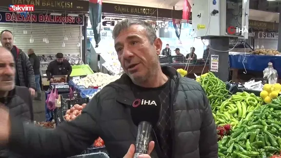 CHP'li esnaftan boykot tepkisi: Üye kartını kırarak istifa etti