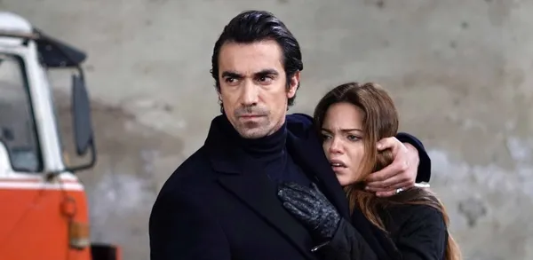 abdulkadir-cilgina-dondu-bir-zamanlar-cukurova-124-bolum-2-fragmani-yayinlandi-sen-bizim-biletimizi-kestin-1644866824433.jpg Abdülkadir çılgına döndü! Bir Zamanlar Çukurova 124. bölüm 2. fragmanı yayınlandı: “Sen bizim biletimizi kestin”-3