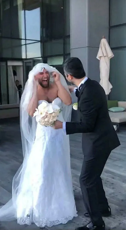 Yer: İstanbul... Damat duvağı açtığında şoke oldu!-1