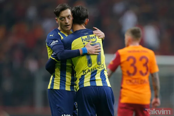 Galatasaray - Fenerbahçe derbisinde gerginlik! Mesut Özil'e çakmak atıldı... - 7