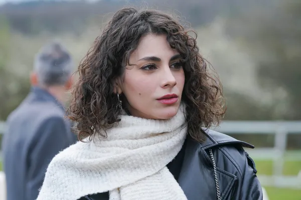 bir-kucuk-gun-isigi-29-bolumden-ipuclari-ortaya-cikti-umran-ve-dila-elifin-uzerine-oynuyor-iste-tum-detaylar-1680885508255.jpg Bir Küçük Gün Işığı 29. Bölüm’den ipuçları ortaya çıktı: Ümran ve Dila, Elif’in üzerine oynuyor! İşte tüm detaylar...-4