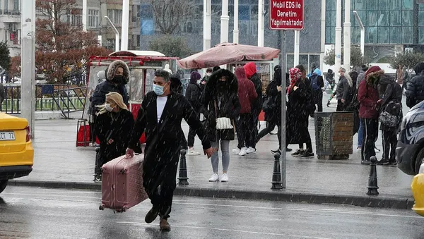 Son dakika: Koronavirüs vakalarında o iller alarm veriyor! Vali isyan etti yoğun bakımlarda B planı devreye alındı!-7
