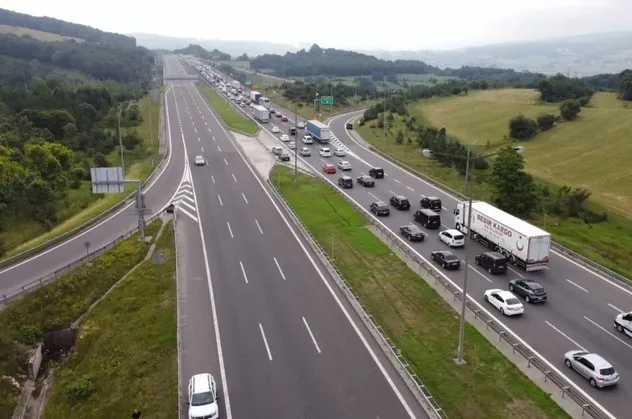 Tatilcilerin dönüş yolunda! Bolu'da trafik yoğunlaştı
