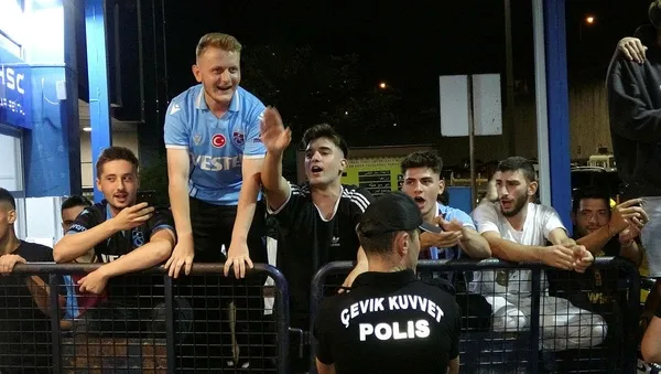 trabzonsporun-yeni-transferi-paul-onuachu-sehre-geldi-1694289598951.jpeg Trabzonspor'un yeni transferi Paul Onuachu şehre geldi!-3