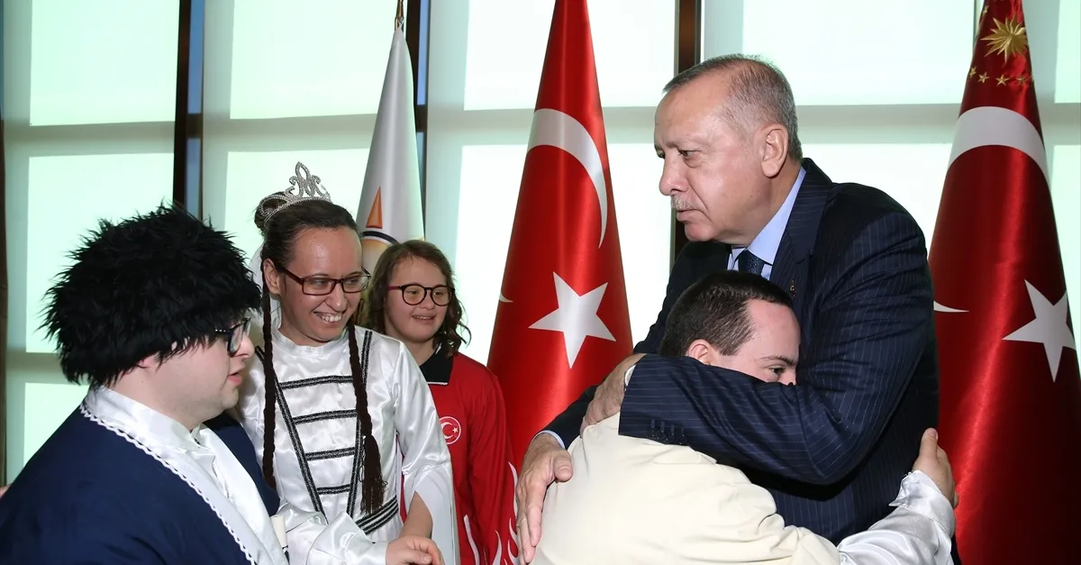 Başkan Erdoğan engellileri kabul etti