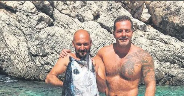 Nihat Altınkaya Çeşme'de orkinos avladı