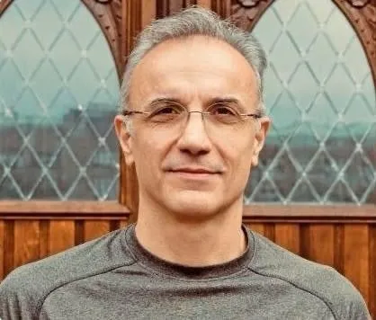 Mars’a gönderilen Azim’in yere çakılmasını engelleyen algoritmayı Türk Prof. Behçet Açıkmeşe geliştirdi