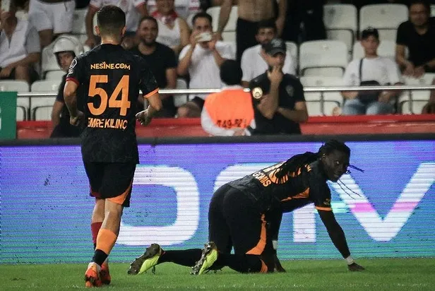 galatasaray-ilk-macinda-antalyayi-son-dakikada-avladi-1659911268007.jpeg Galatasaray ilk maçında Antalya'yı son dakikada avladı-2