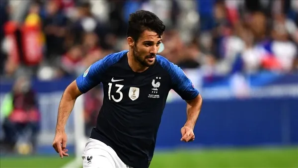 galatasarayda-sag-bek-sikintisi-12-sezonda-12-transfer-1658393459680.jpg Galatasaray'da sağ bek sıkıntısı: 12 sezonda 12 transfer-2