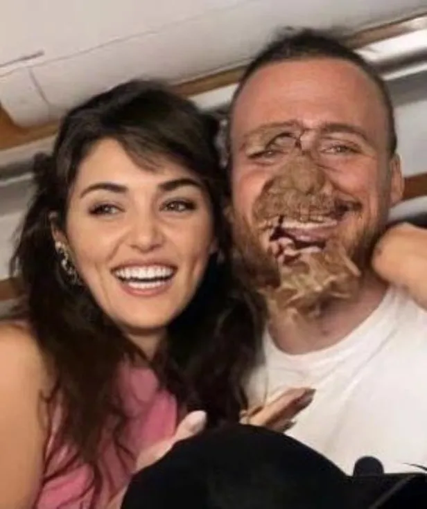 Hande Erçel ve Kerem Bürsin dillere destan aşkı koca bir kurgu çıktı! Tüm o aşık bakışlar sadece bunun içinmiş-3
