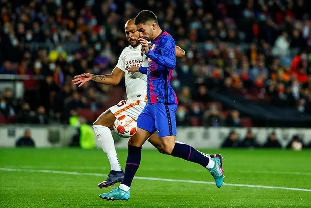 Galatasaray'dan flaş bilet kararı: Barcelona maçında transfere kapatıldı!-3