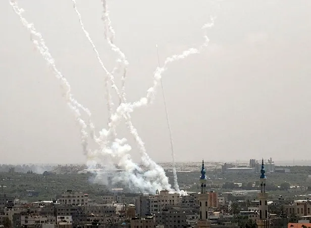 israil-ve-filistin-ateskes-icin-anlasti-ateskes-yerel-saatle-2200da-baslayacak-1684003062248.jpeg İsrail ve Filistin ateşkes için anlaştı! Ateşkes yerel saatle 22.00'da başlayacak-3