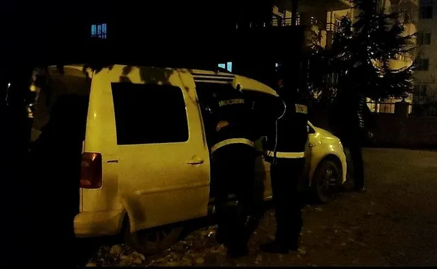 igdirda-kendisini-avukat-olarak-tanitan-semih-baykir-tutuklandi-1670439273560.jpeg Iğdır’da kendisini avukat olarak tanıtan Semih Baykır tutuklandı-3