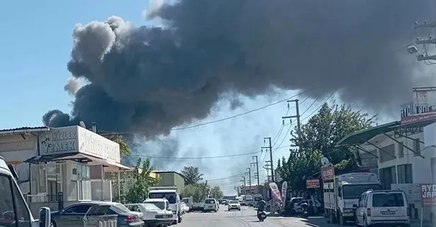 Son dakika: İzmir'de fabrika yangını! Ekipler bölgede