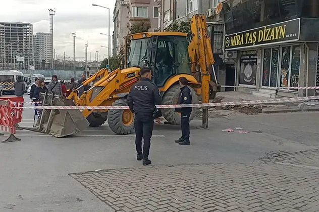İBB'nin yol çalışmasında korkunç kaza! Kepçe operatörü engelli vatandaşı ezdi