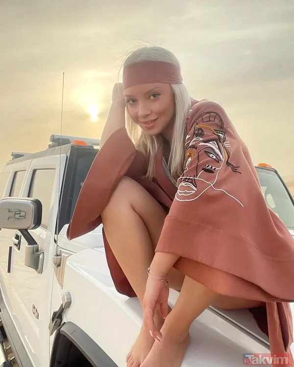 Ece Seçkin'in çöl pozları sosyal medyayı salladı! Abu Dhabi'ye giden Ece'yi görenler: "Çöl kraliçesi buraları yıktı geçti" - 2