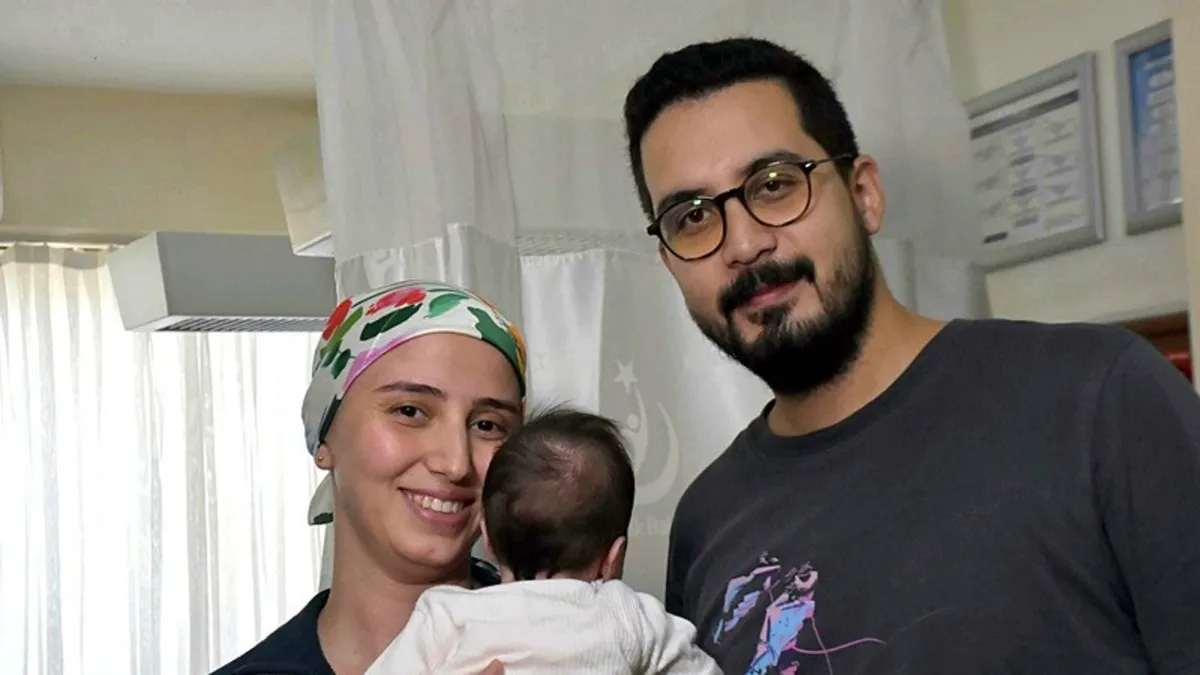 Gebeliğinde kanseri öğrenen anne, doğumdan sonra tedaviye başladı