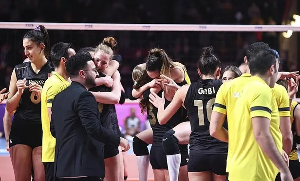 vakifbank-fivb-kadinlar-dunya-kulupler-sampiyonasinda-sampiyon-oldu-1639942428108.jpeg VakıfBank FIVB Kadınlar Dünya Kulüpler Şampiyonası'nda şampiyon oldu!-2