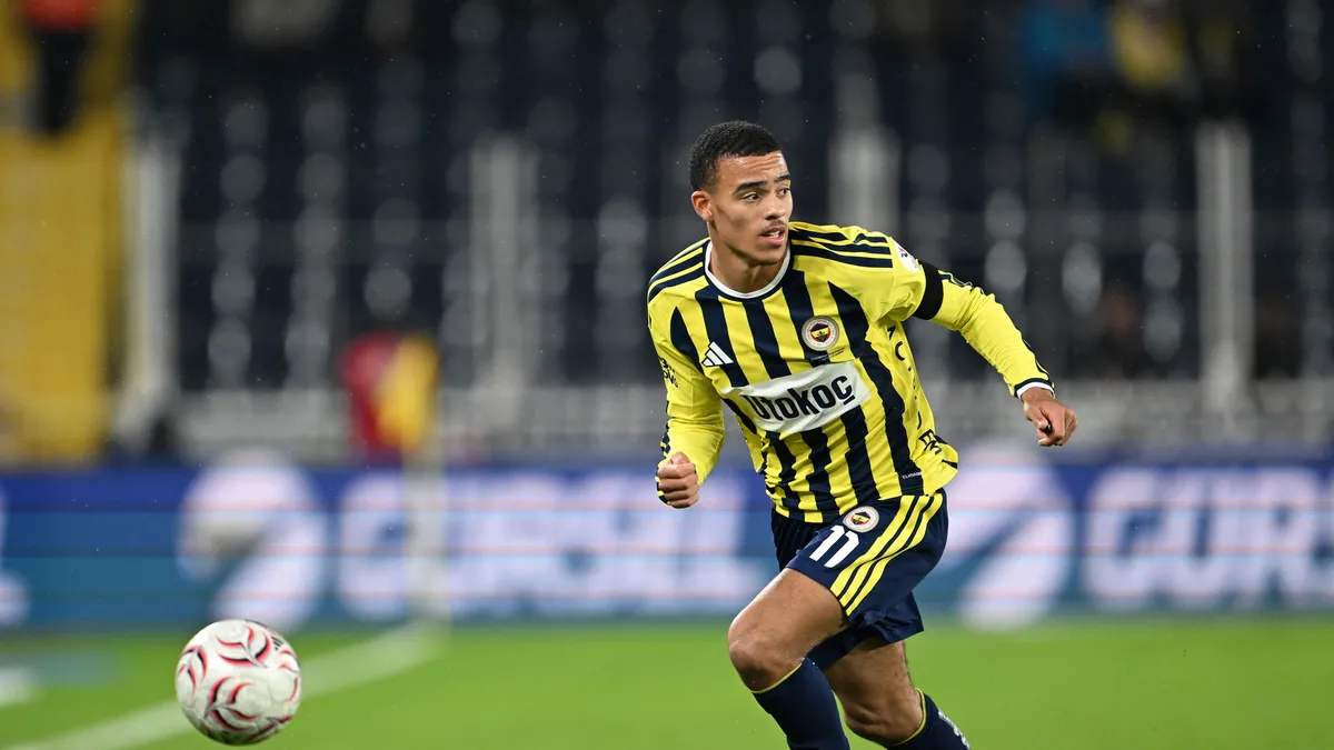 Fenerbahçe'nin Alanyaspor galibiyeti sonrası spor yazarlarından eleştiriler