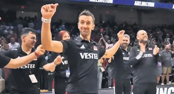 dunyanin-sultanlari-a-milli-voleybol-takimimiz-milletler-liginde-altin-madalyaya-ulasti-1689634399199.jpeg Dünyanın sultanları! A Milli Voleybol takımımız Milletler Ligi'nde altın madalyaya ulaştı-4