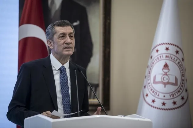 SON DAKİKA! Aşılamanın hızlanması sonrası "Okullar ne zaman açılacak?" gündeme geldi! Bakan Ziya Selçuk'tan flaş yanıt