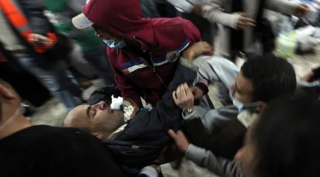 Tahrir Meydanındaki gösterilerde 35 kişi öldü