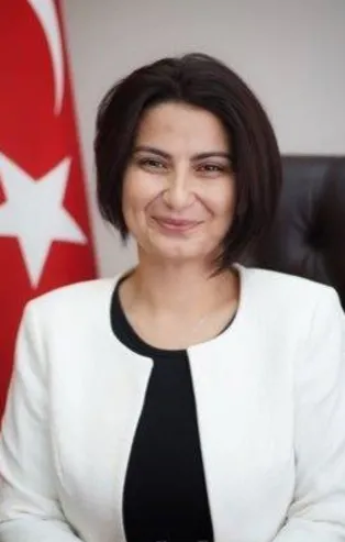 İzmir'de Kiraz Belediyesi'nde WhatsApp krizi patladı! CHP'lilerden AK Partili Belediye Başkanı Saliha Kutlu Özçınar'a küfür