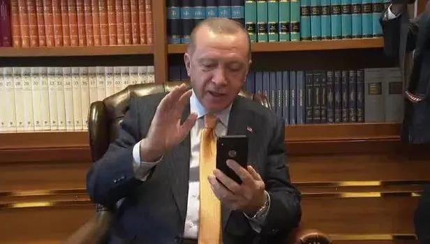 Başkan Erdoğan, 120 yaşında Kovid-19'u yenen Menica Encü'nün Mevlid Kandilini tebrik etti: Ellerinden öpüyorum