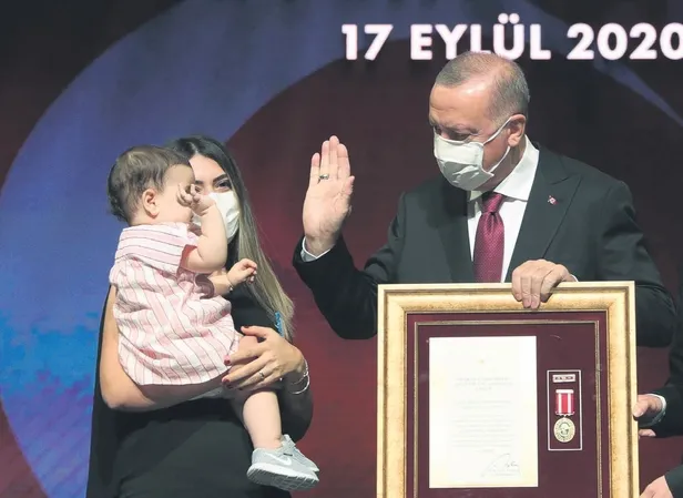 baskan-erdogan-turk-dusmanlarinin-kayigina-binen-micoktakis-ve-tayfasina-haddini-bildirdi-1600378512298.jpeg Başkan Erdoğan, Türk düşmanlarının kayığına binen Miçoktakis ve tayfasına haddini bildirdi-3