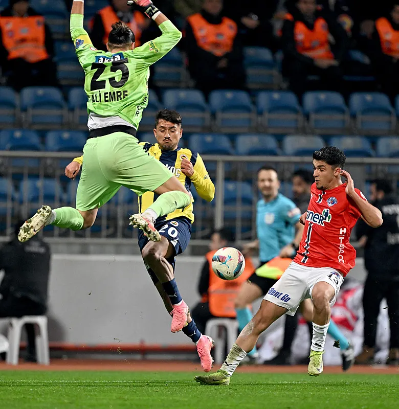 Fenerbahçe'nin yıldızına eski takımı talip! Transferde ayrılık kapıda - 7