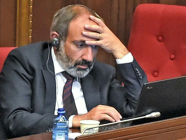 Son dakika: Ermenistan Başbakanı Nikol Paşinyan istifa etti-3