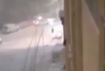 Karla kaplı yolda 10 araç birbirine çarptı