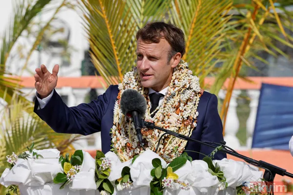 Fransa Cumhurbaşkanı Emmanuel Macron'un Fransız Polinezyası'nda ilginç anları! Boynuna çiçekleri doladılar - 17