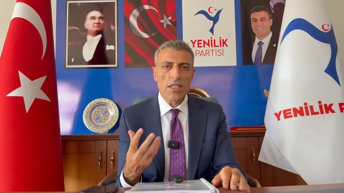 Eski CHP'lilerde tabela kavgası: Yeni Parti-Yenilik Partisi geriliminde Öztürk Yılmaz kurulları toplayacak