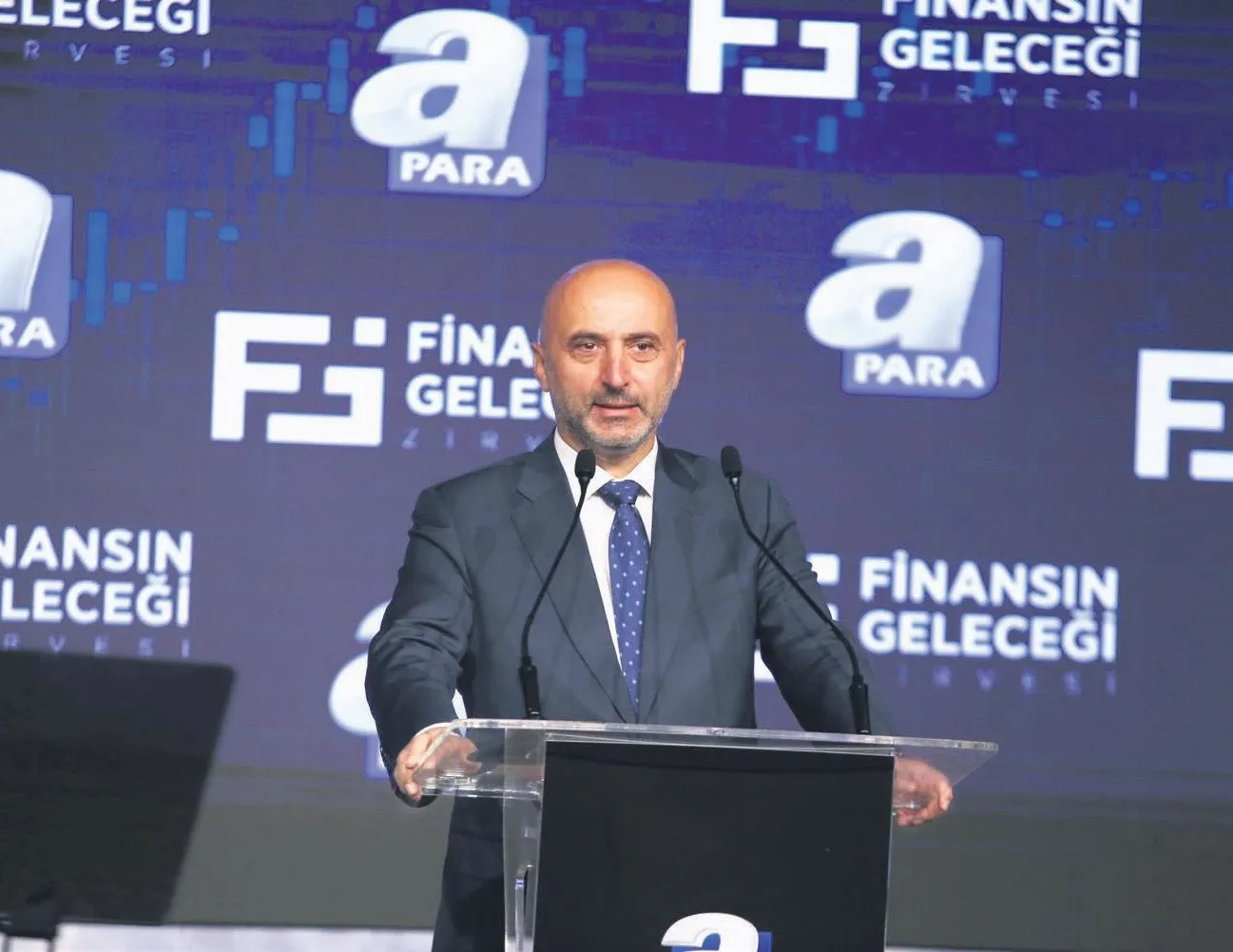 Krediyi sanayi ve ticarete yönlendirin