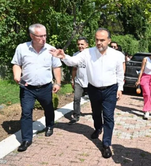 baskanlik-konutu-yerinde-suleyman-celebi-kulliyesi-yukseliyor-1695603074112.jpeg İlk kepçe vuruldu! Başkanlık konutu yerinde Süleyman Çelebi Külliyesi yükseliyor-2