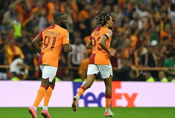 kopenhag-macina-damga-vuran-fransiz-yildiz-sacha-boey-yeniden-gundemde-yonetim-gelen-teklifleri-degerlendirece-1695419530800.jpeg Kopenhag maçına damga vuran Fransız yıldız Sacha Boey yeniden gündemde! Yönetim gelen teklifleri değerlendirecek...-3