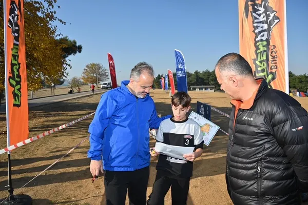 oryantiring-turnuvasinda-zamana-karsi-yaris-1669020186242.jpeg Oryantiring turnuvasında zamana karşı yarış-5