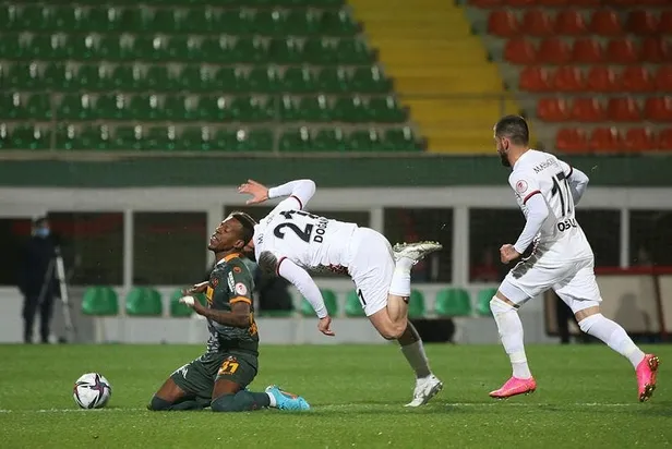 alanya-yari-finalde-alanyaspor-2-1-gaziantep-fk-mac-sonucu-1646340243459.jpeg Alanya yarı finalde! Alanyaspor 2-1 Gaziantep FK | MAÇ SONUCU-5