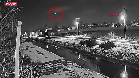 Samsun’da gök taşının düşme anı kamerada