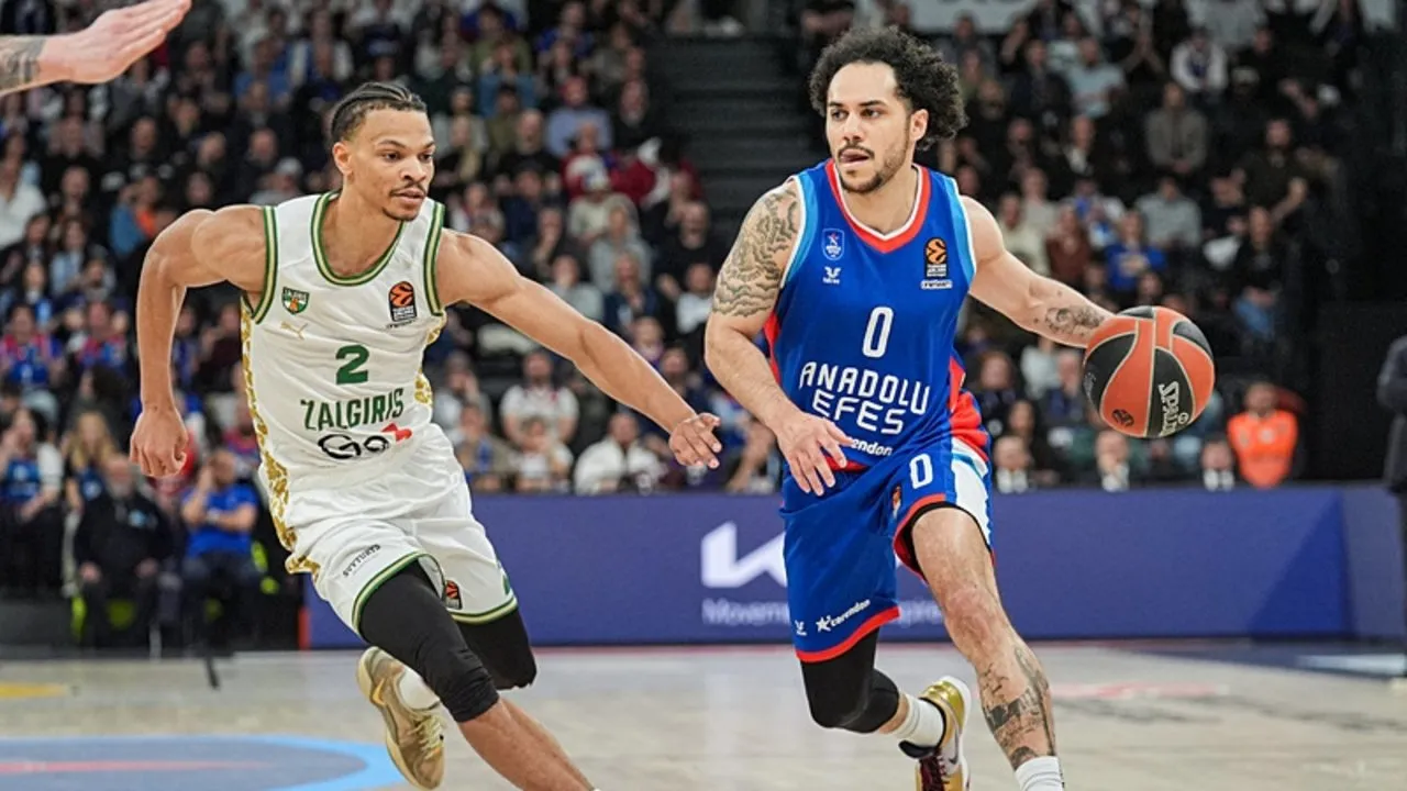 Play-off biletini kaptık! Anadolu Efes - Zalgiris: 87-77 | MAÇ SONUCU