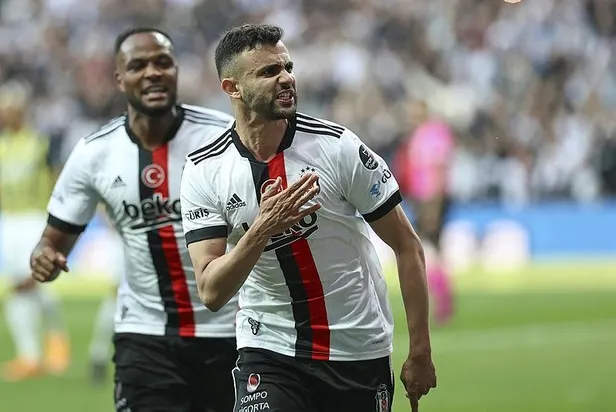 ghezzal-mujdesi-martta-donusu-beklenen-cezayirli-yildiz-ocakta-takima-katilabilir-1670287394650.jpeg Rachid Ghezzal müjdesi! Mart'ta dönüşü beklenen Cezayirli yıldız Ocak'ta takıma katılabilir-5
