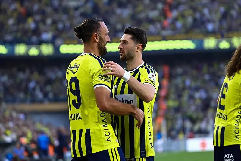 fbahce-icin-lig-simdi-basliyor-1789971695486.jpeg Spor yazarlarından Fenerbahçe yorumları! İsmail Kartal'a çift forvet eleştirisi-7