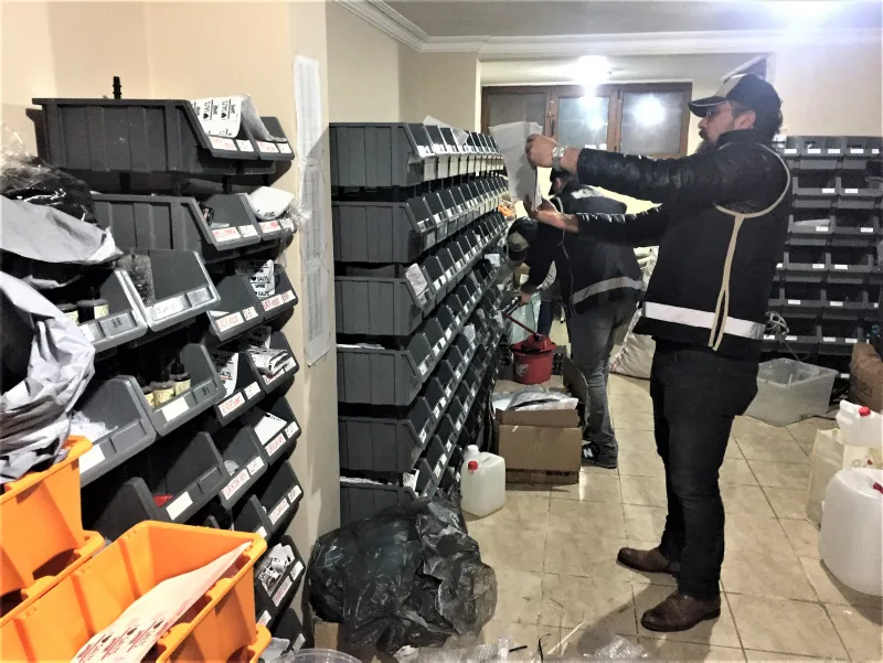 Lüks villayı elektronik sigara imalathanesine çevirmişler - 9