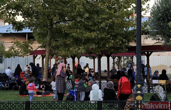 İstanbul'da 5.8'lik deprem sonrası milyonlar sokaklara akın etti! İşte İstanbul'dan kareler... - 38