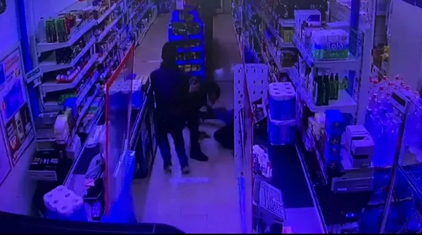 SON DAKİKA: Markete soyguna gelen hırsız hayatının şokunu yaşadı!-3